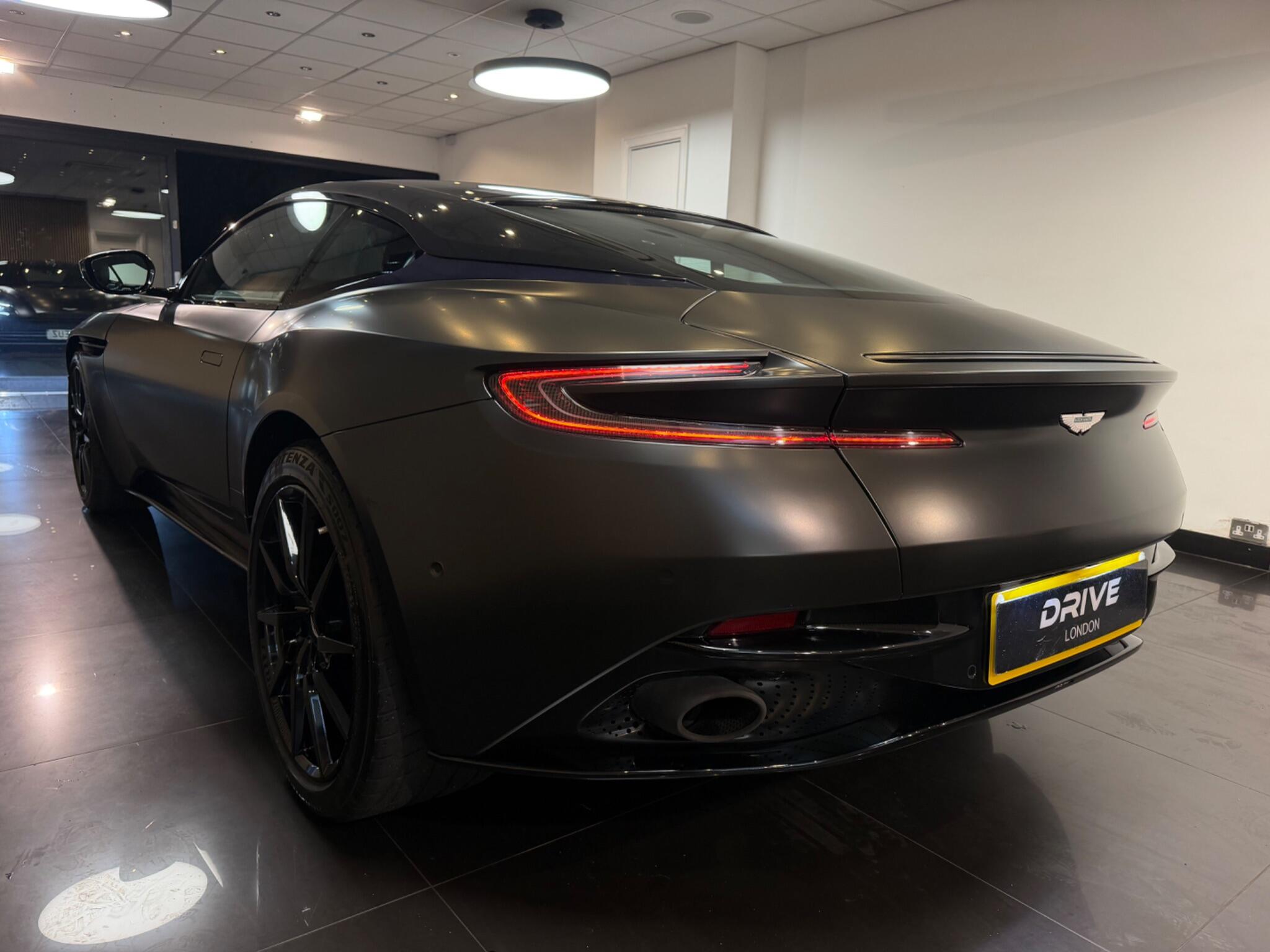 Aston Martin DB11